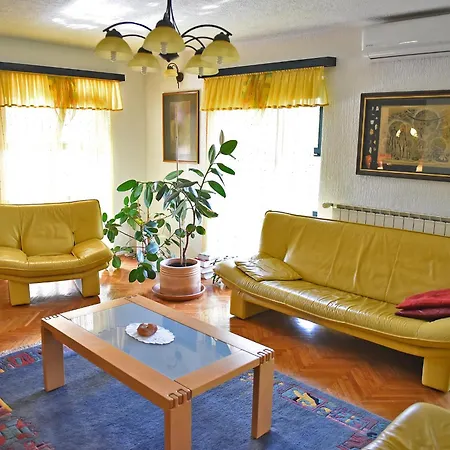 Apartment Salvus Apartma